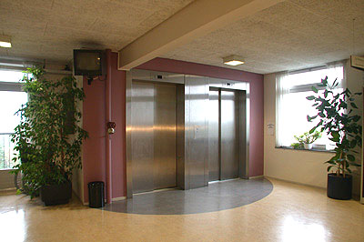 Liftgebied roodpaarse deuren